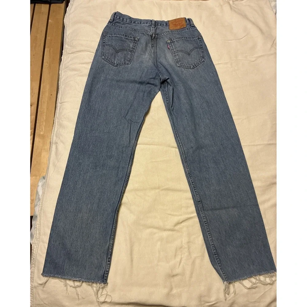 VTG Levis 550 Relaxed Fit Straight‎ Leg Jeans Medium Wash Raw Hem 31 X 36 Y2K
